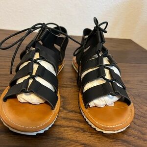 BAMBOO Black and Tan Women's Sandals
